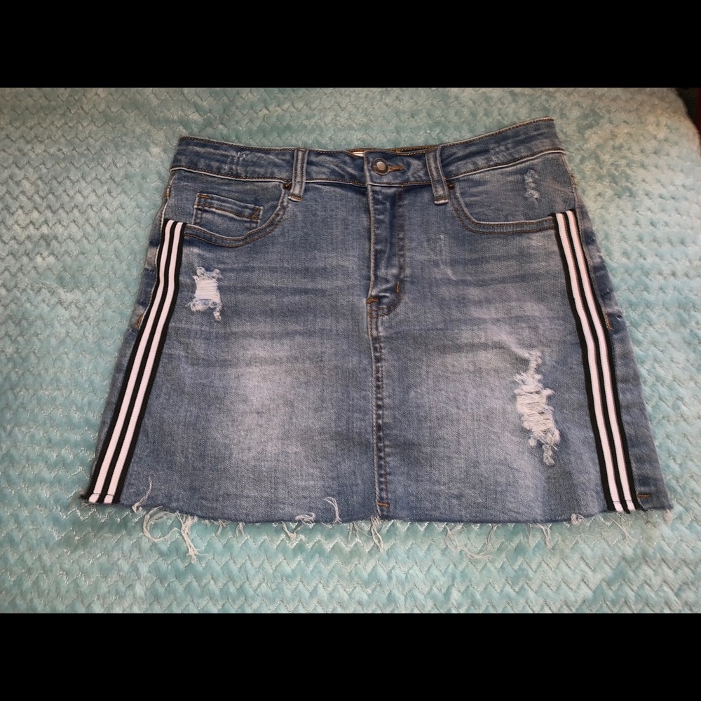 denim skirt